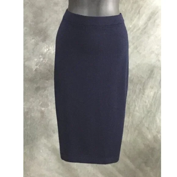 BEAUTIFUL st john knit Blue silver shimmer jacket skirt suit size 8 10 - Picture 9 of 10